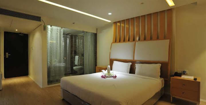Grand Nakshatra Hotel Ānand Eksteriør bilde